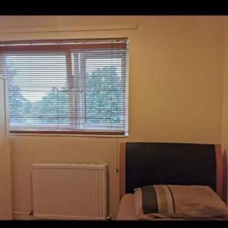 Nice Shared Flat Лондон Экстерьер фото